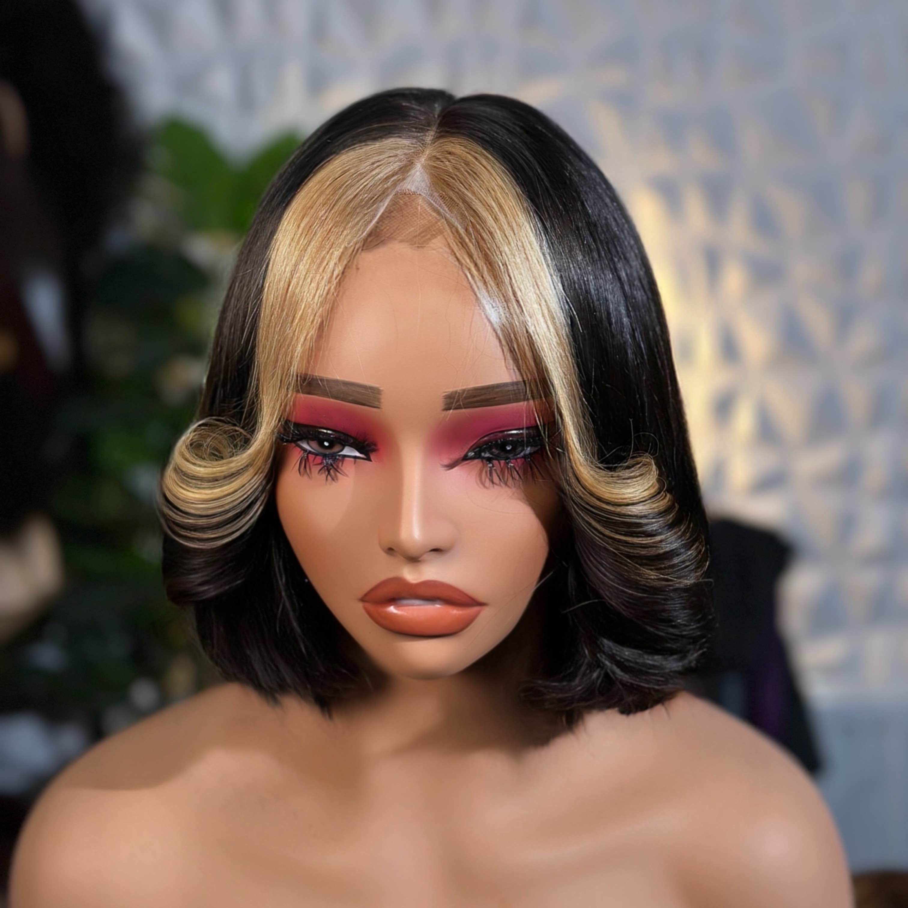 8” black with gold highlight bob wig